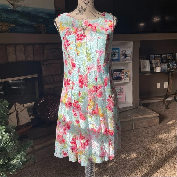 R&K Dresses & Skirts - R&K Floral Pastel Midi Dress